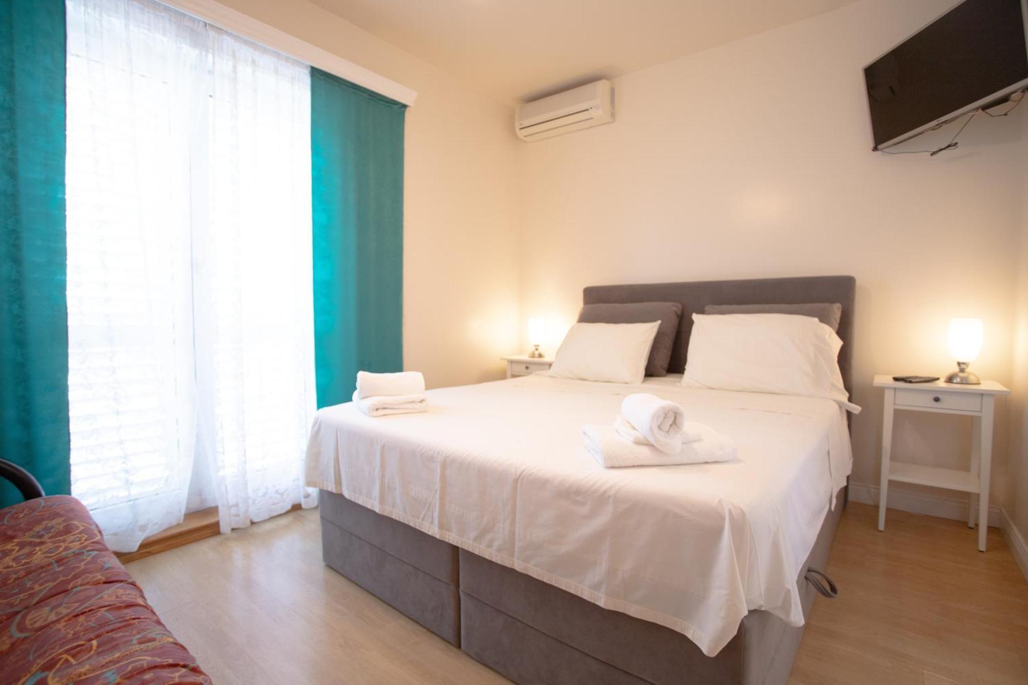 Apartments Mijajov Dvor Sumartin Habitación foto